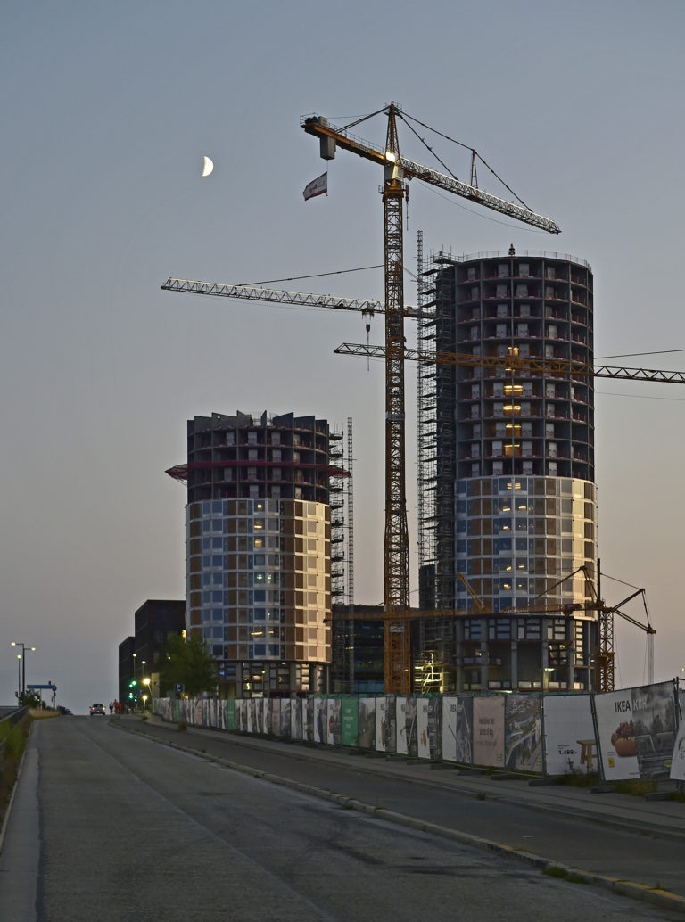 Cactus Towers Youth Housing by BIG